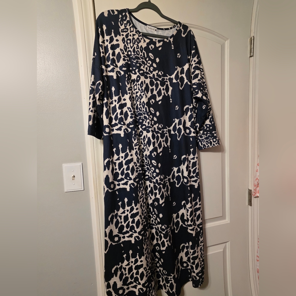 Nuggles Dress 2x. Brand New Without Tags. Only tried on.
